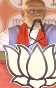 PM Modi Addresses Rally in UP's Barabanki | LIVE